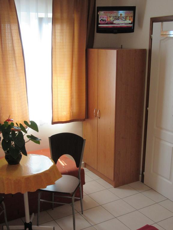 Suele Apartments & Rooms Balatonfüred Rum bild