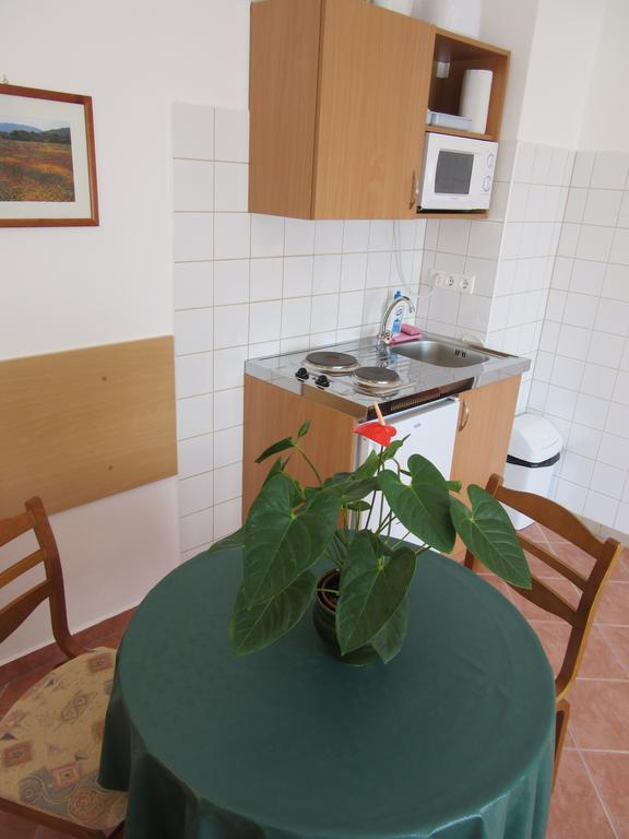 Suele Apartments & Rooms Balatonfüred Rum bild